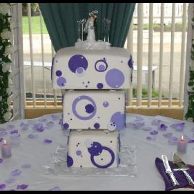 10-8-6 Upside Down Square Cake Stand Set