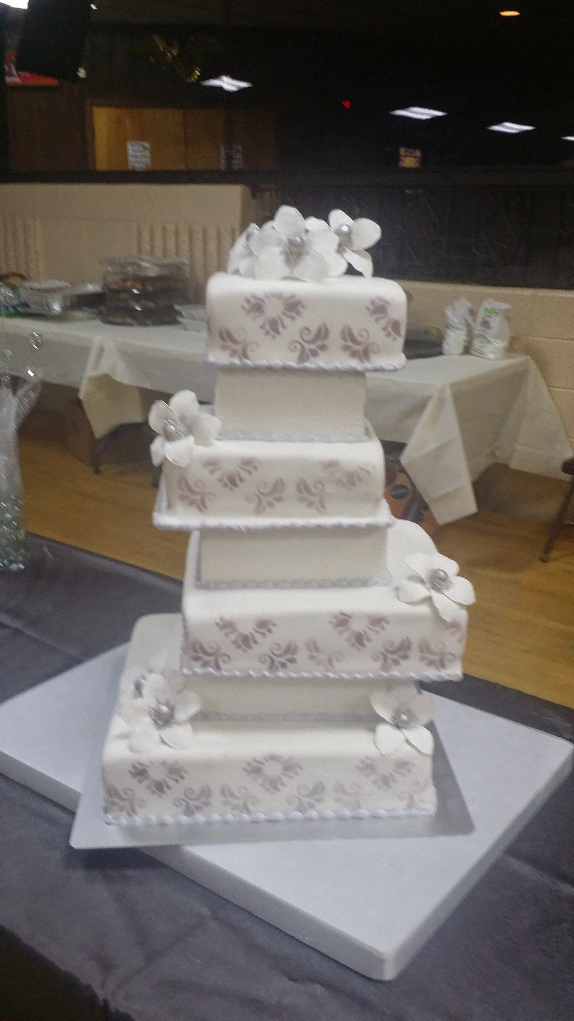 14-12-10-8 Square Cake Stand Set